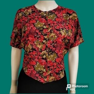 First TIME 1980s Red Floral Cropped Short Sleeve Button Down Shirt